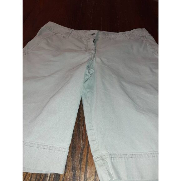 Juniors Jr Size 15 Mossimo Stretch Khaki Tan Bermuda Length Shorts with Pockets - Picture 2 of 4